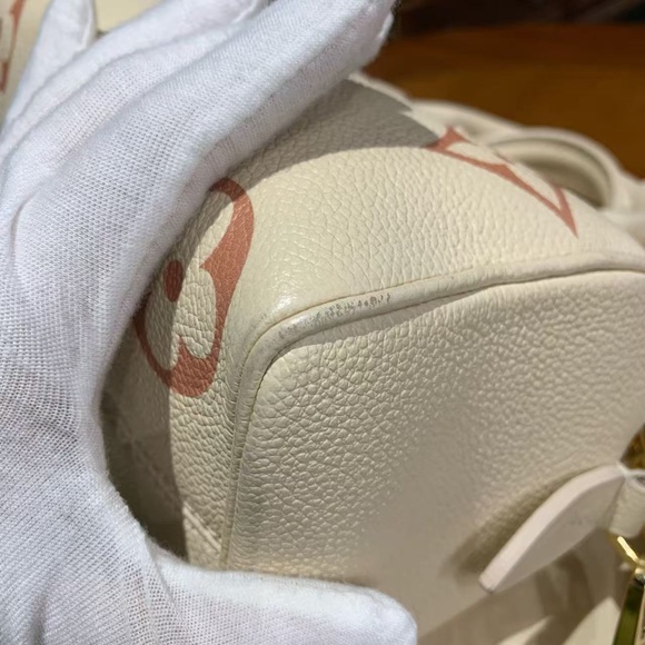 N16 Pre-Owned Louis Vuitton Speedy 20 Shoulder  Bag - Picture 12 of 16